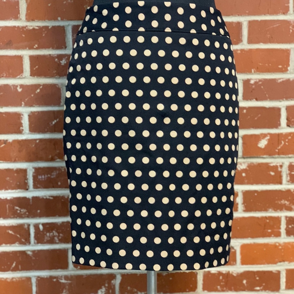 LOFT 4P Black and Taupe Polka-Dot Career Skirt